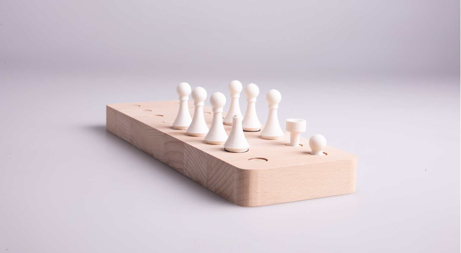 Modulare Schachfiguren — magnetic storage for the original design